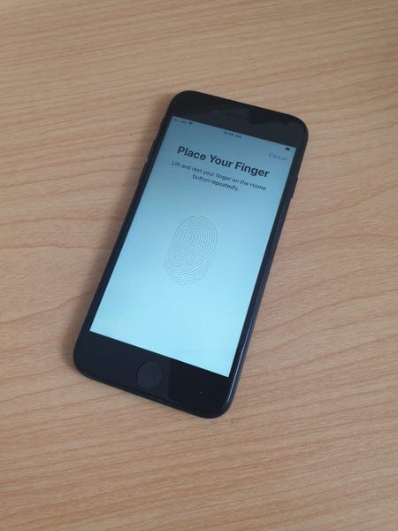 Apple iPhone 7 32GB Black A GRADE USED Unlocked Phone (CLEARANCE)