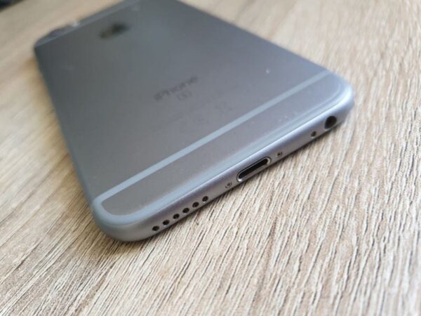 Apple iPhone 6S 32GB SMARTPHONE on sale !! USED GOOD CONDITION !!
