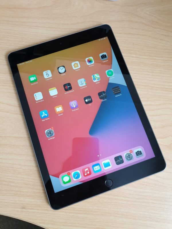 31b9d109-df54-4cf5-b3ee-1db46b4e8316-1.jpg Apple iPad 6 9.7 INCH 32GB -Wifi-BLACK+free kids case