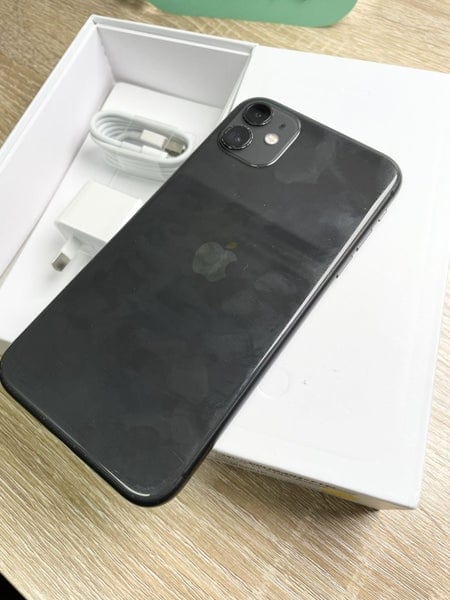 Apple iPhone 11 128GB Unlocked Phone Black A Grade Excellent Condition