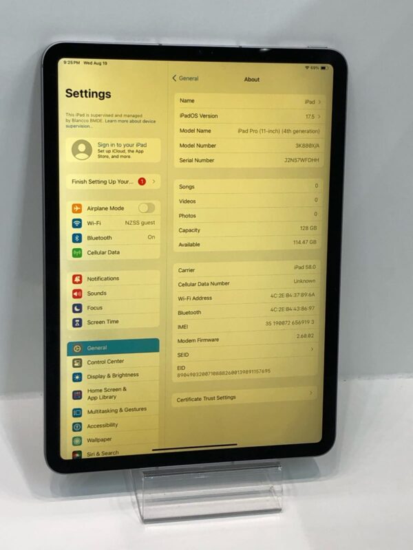 7d3ccab3-587c-4a17-ae30-3478f714c708-1.jpg Apple iPad Pro 11-inch 4th Gen 128GB – Space Grey – Cellular + Wi-Fi – Good Condition
