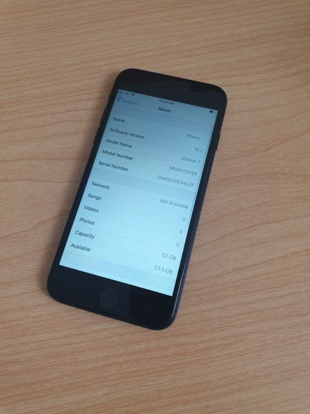 Apple iPhone 7 32GB Black A GRADE USED Unlocked Phone (CLEARANCE)