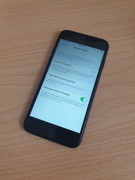 Apple iPhone 7 32GB Black A GRADE USED Unlocked Phone (CLEARANCE)