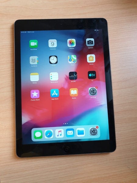 iPad Air A1474 16GB ROM 9.7" WIFI MODEL iOS 12.5 UNLOCKED + Free Case
