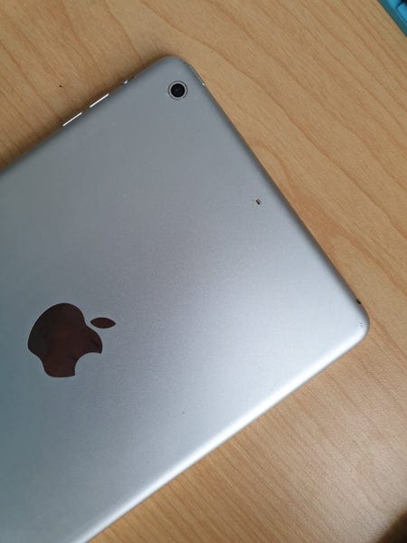 iPad mini 2 16GB A1489 iOS 12.4 WIFI ONLY Excellent Condition !! CLEARANCE SALE