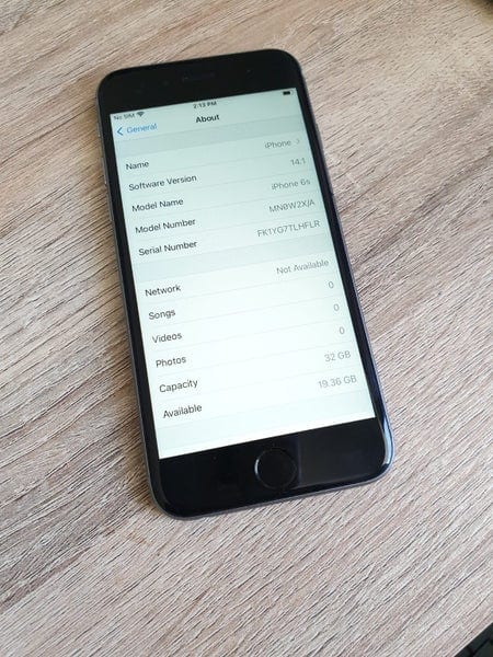 Apple iPhone 6S 32GB SMARTPHONE on sale !! USED GOOD CONDITION !!