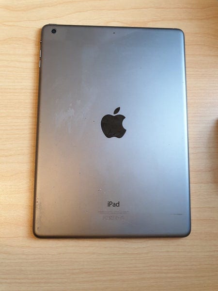 iPad Air A1474 16GB ROM 9.7" WIFI MODEL iOS 12.5 UNLOCKED + Free Case