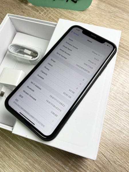Apple iPhone 11 128GB Unlocked Phone Black A Grade Excellent Condition