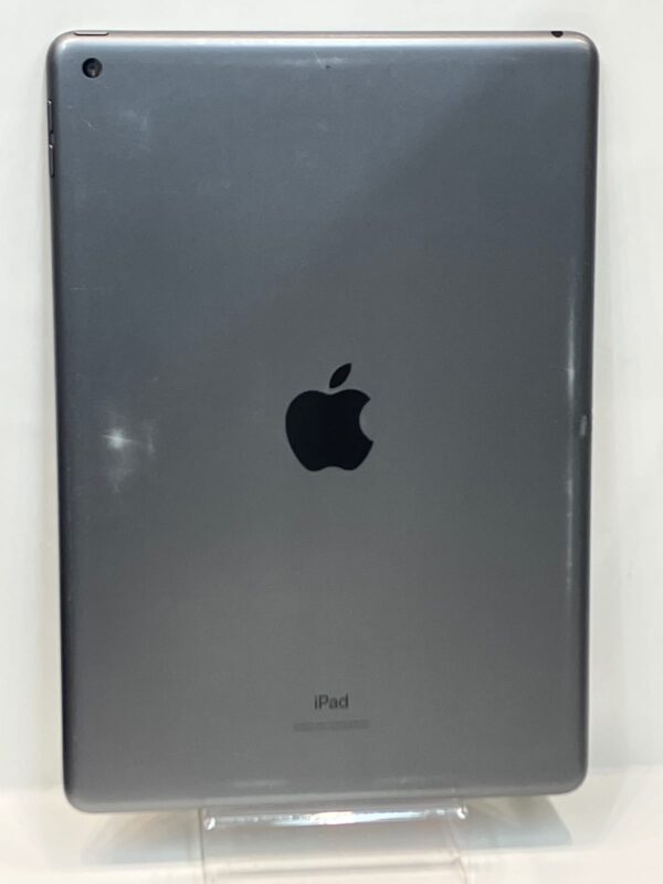 Apple iPad 8th Generation 32GB Space grey Wi-Fi Good Condition Tablet + Free Kids Case
