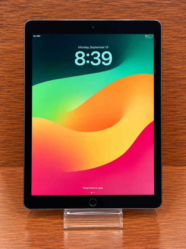 Apple iPad Pro 12.9-inch 2nd Gen 64GB Silver Wi-Fi + Cellular – Good Condition