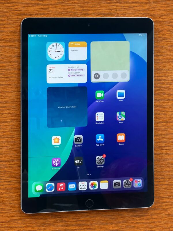 6892260b-9db1-4395-93dd-2d3b3ad5314e-1.jpg Apple iPad 9th Generation 64GB Silver 10.2-inch Good Condition-read description