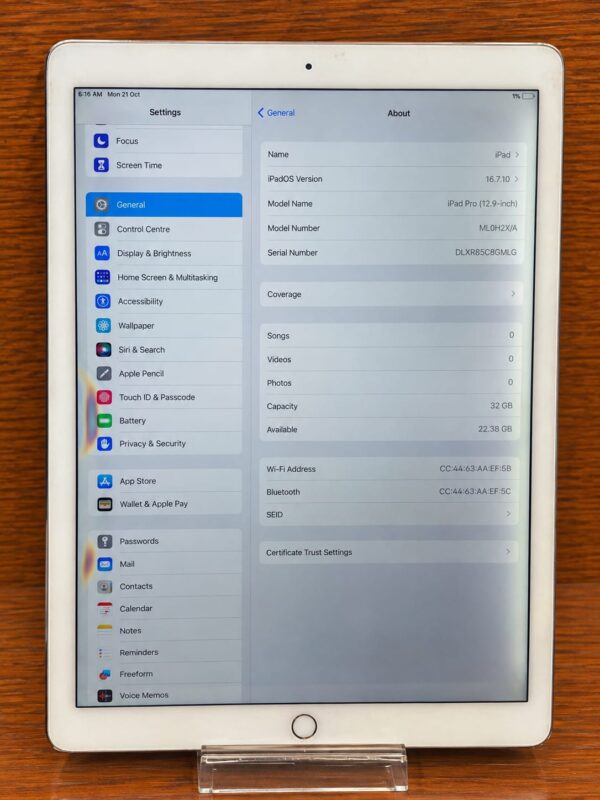 8cb70e62-689a-42e7-be6a-ae360ff4665c-1.jpg Apple iPad Pro 12.9-inch 1st Gen 32GB – Gold – Wi-Fi – Good Condition