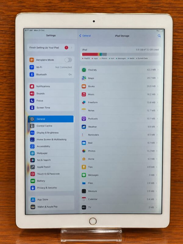 aa580399-af82-4d38-be5d-5bacecdb9409-1.jpg Apple iPad Pro 12.9-inch 1st Gen 32GB – Gold – Wi-Fi – Good Condition
