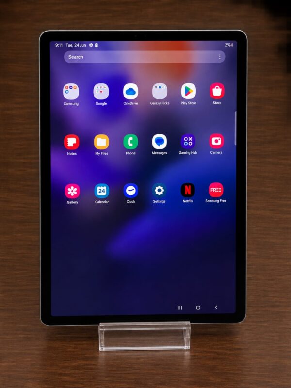 Samsung Galaxy Tab S7 FE 64GB Silver Wi-Fi 12.4-Inch Tablet – Excellent Condition